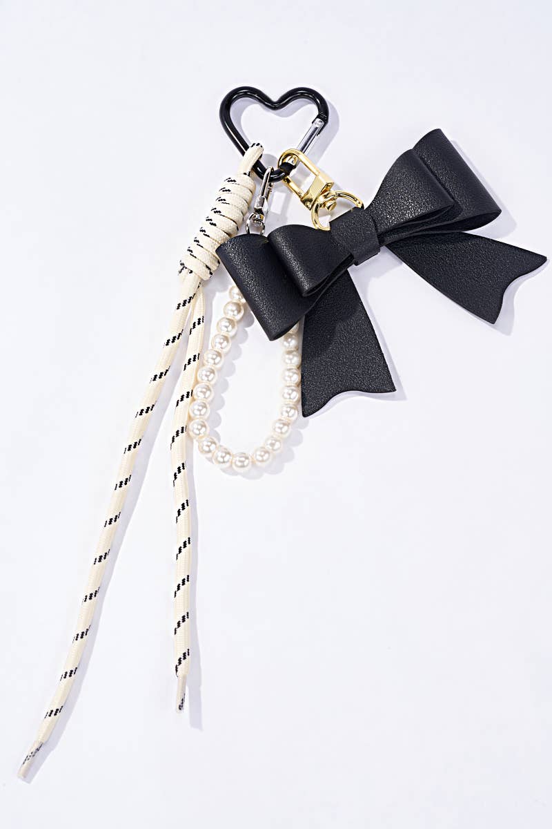 Taske amulet - Sløjfe med perler