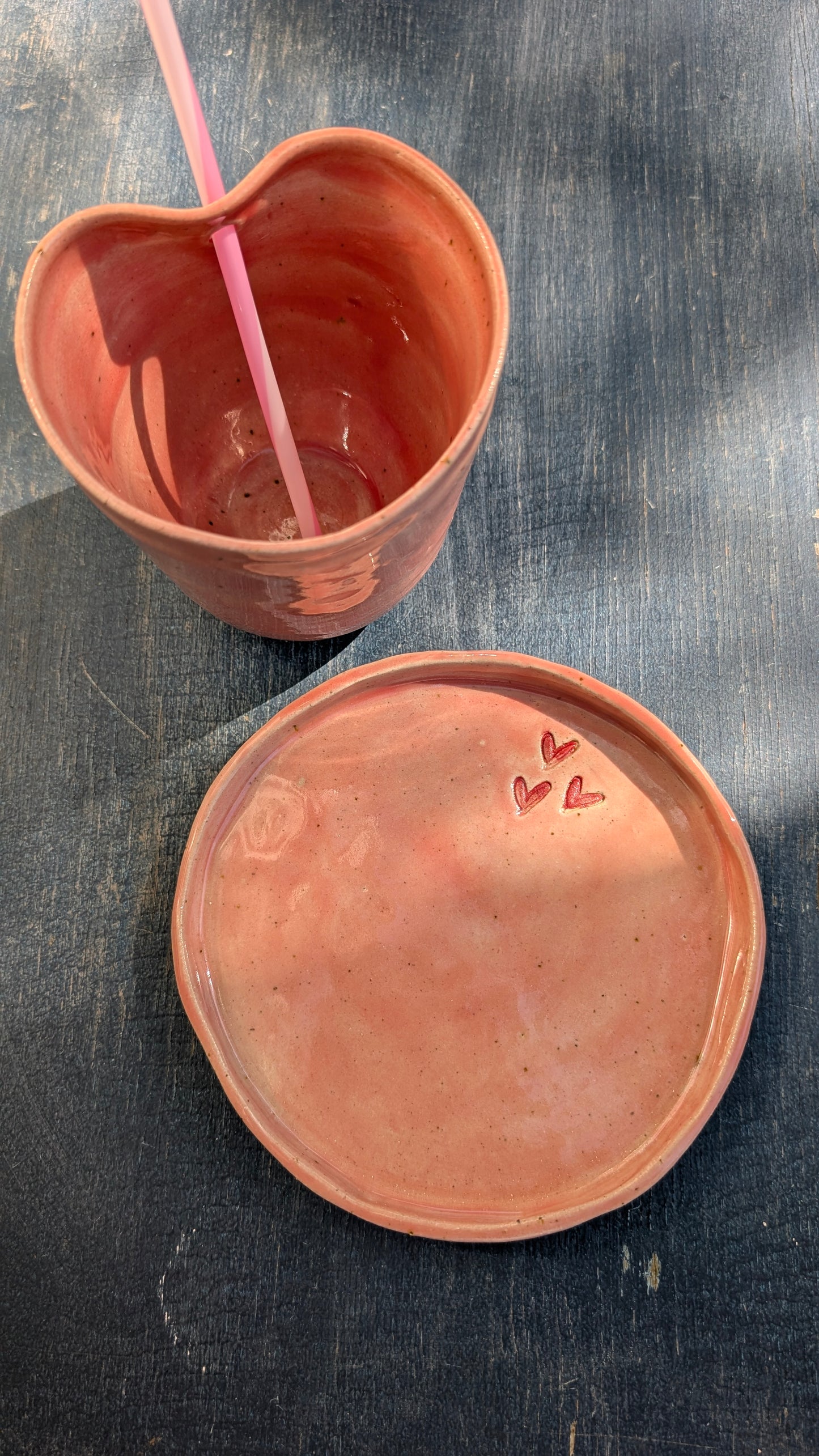 Keramik Tallerken Rosa med hjerter