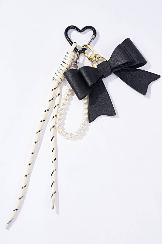 Taske amulet - Sløjfe med perler