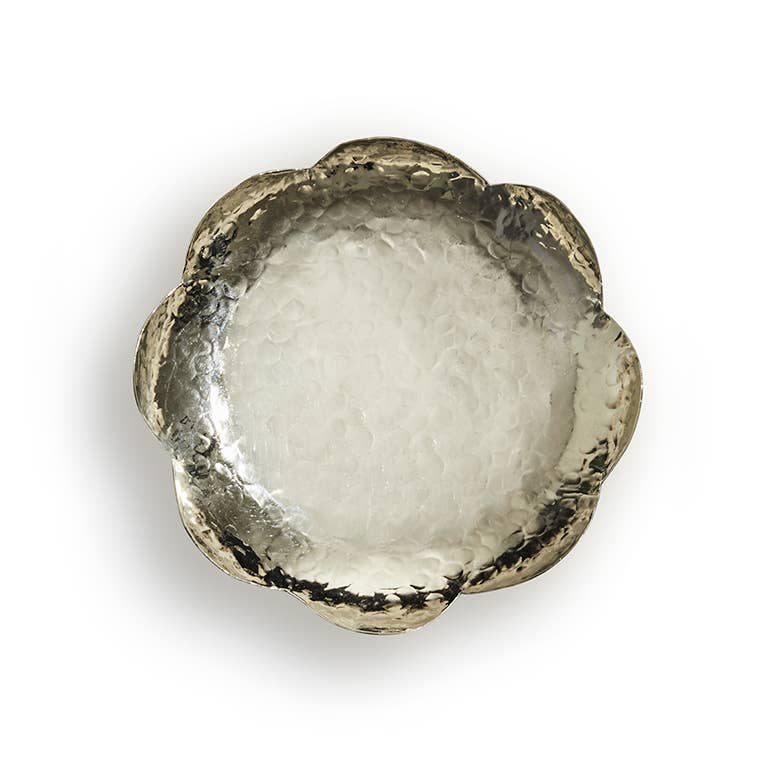 Dekorative metal skåle.