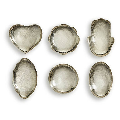 Dekorative metal skåle.