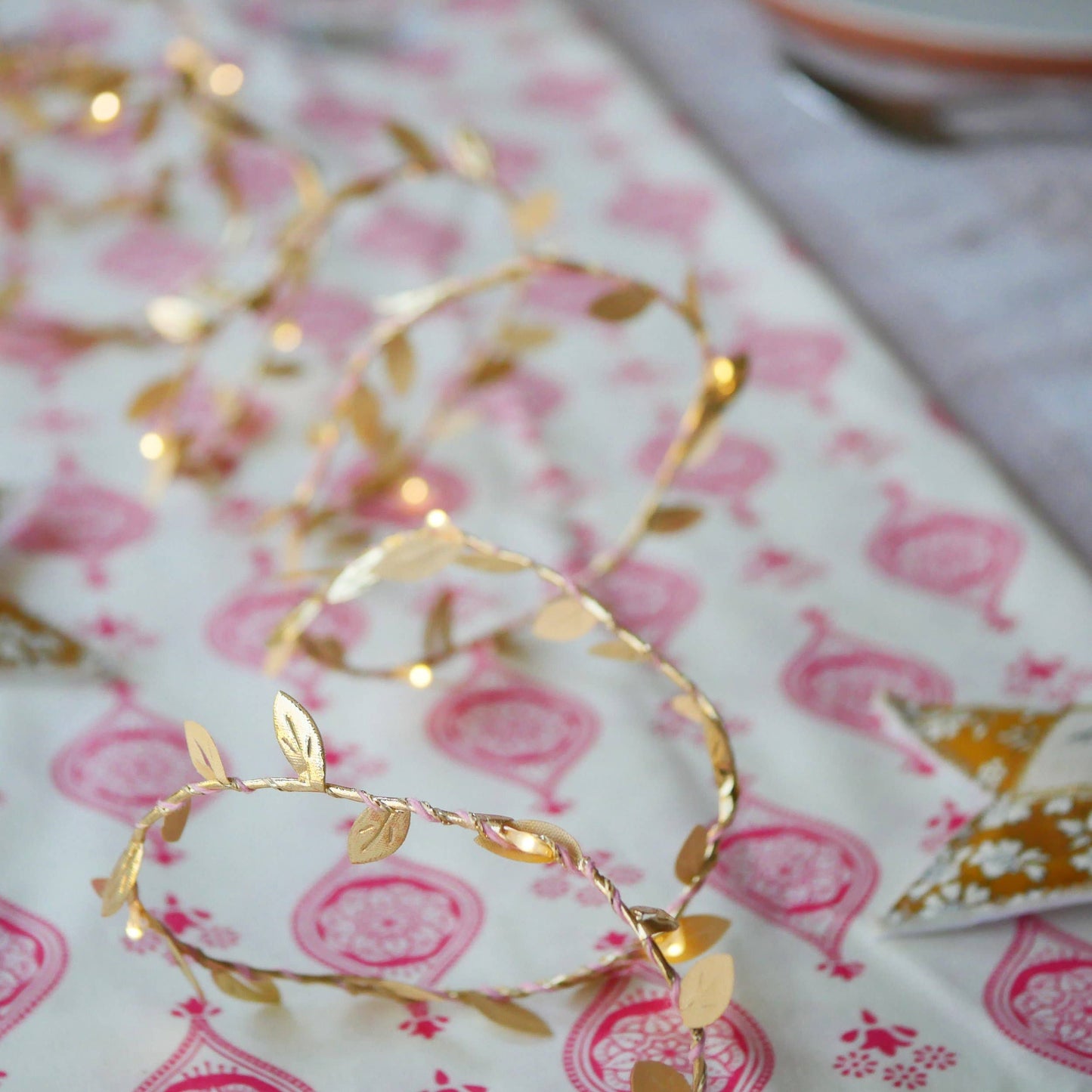 Guldblad Fe Lyskæde