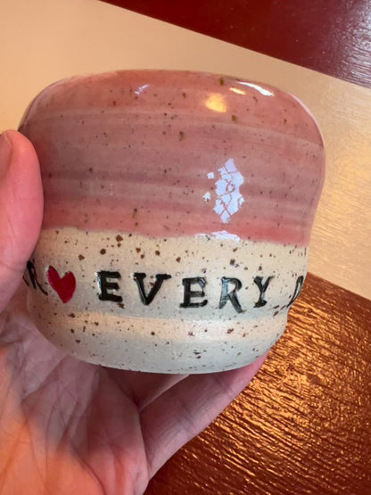 Unika keramik kop - Every day holds a new wonder